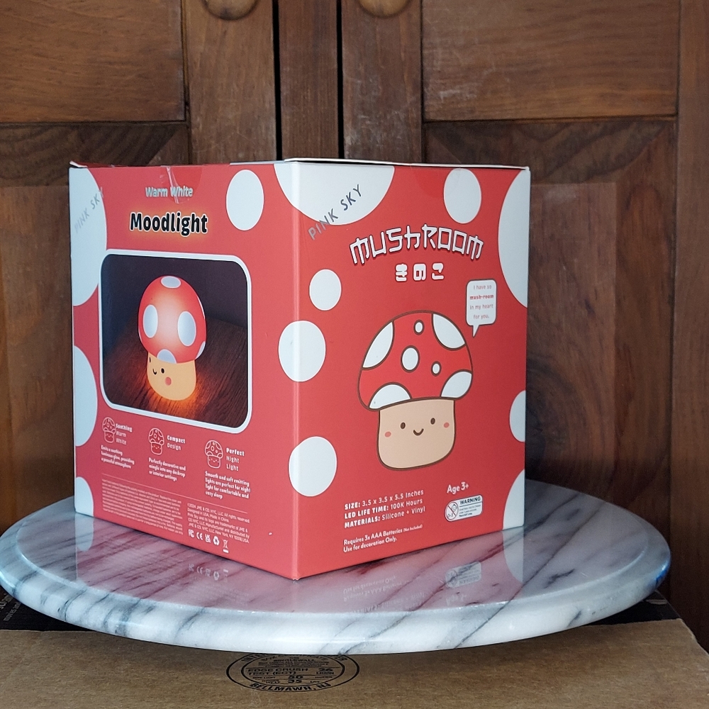 Mushroom Mood Lamp - Picture 5 of 9